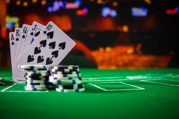 Live dealer reveals cards in real time Live dealer revealing cards in Speed Baccarat round